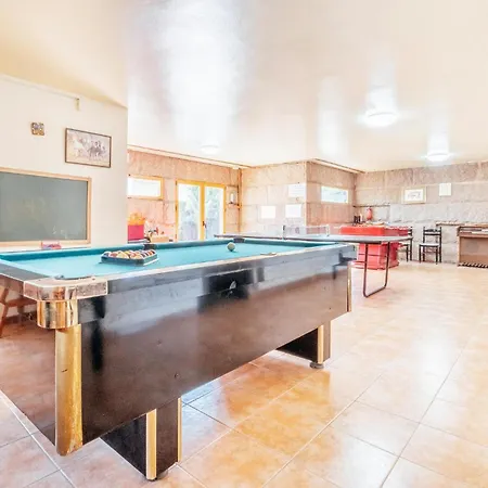 In With Outdoor Swimming Pool Holiday home