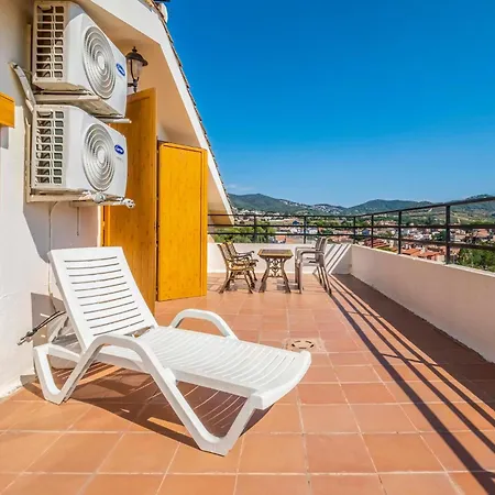 In With Outdoor Swimming Pool Holiday home
